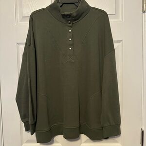 Time and Tru Forest Green Pullover